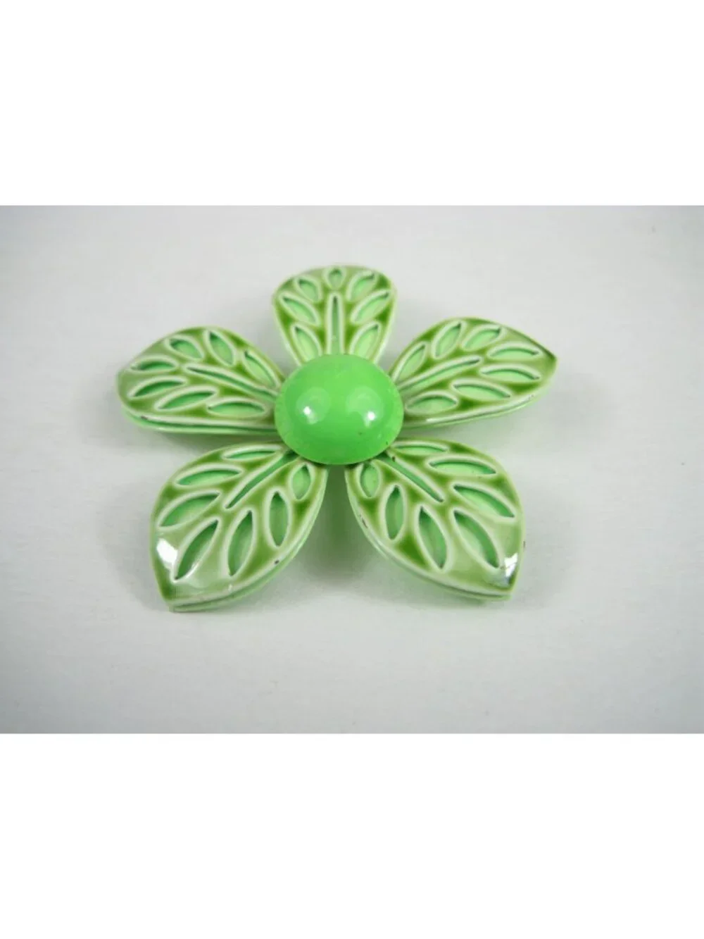 Vintage 1960s Green Enamel Flower Leaf Brooch Pin MOD Mid Century Statement